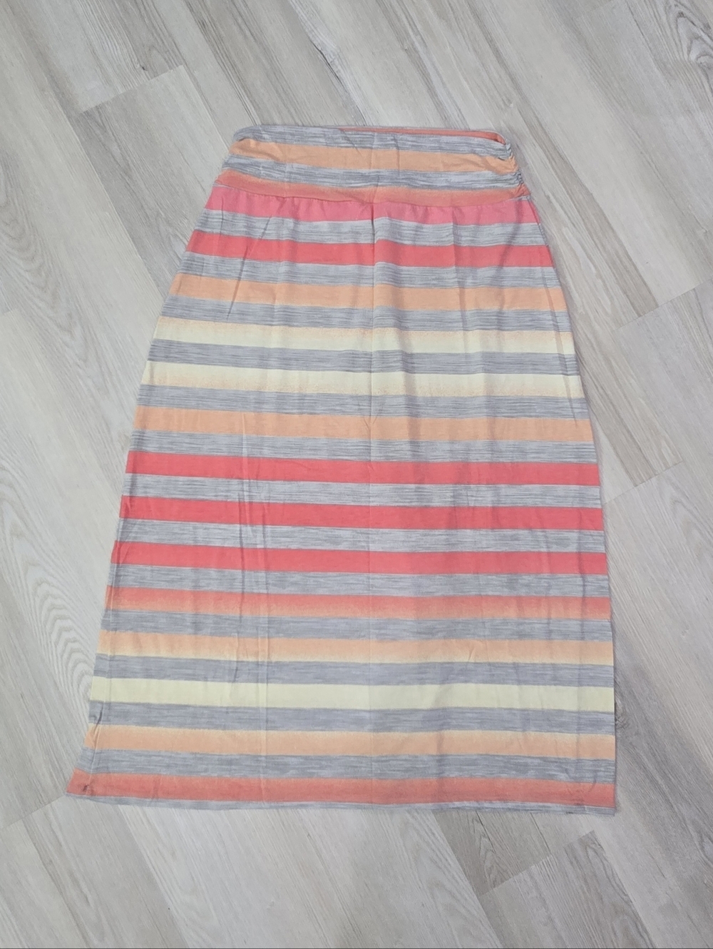Faded Glory Striped Maxi Skirt in Coral, Peach & Light Gray Size L